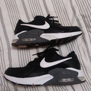 Women’s Nike Airmax